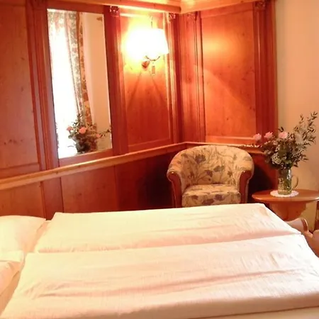 Cevedale Living Romance Hotel Cogolo