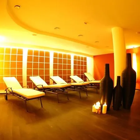 Cevedale Living Romance Hotel 3*